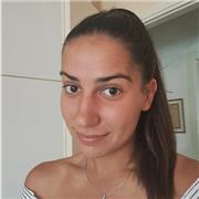 Studentessa di ingegneria informatica che impartisce lezioni di matematica, fisica e chimica in scuole superiori e gradi minori